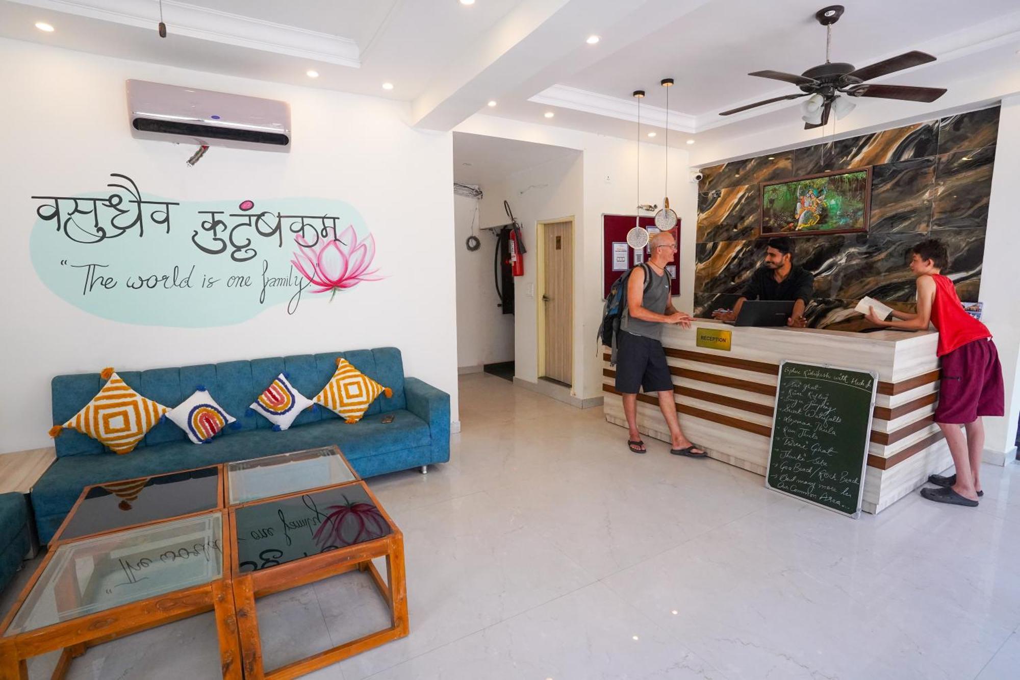 Hide-In Rishikesh, Laxman Jhula Hostel Exterior photo