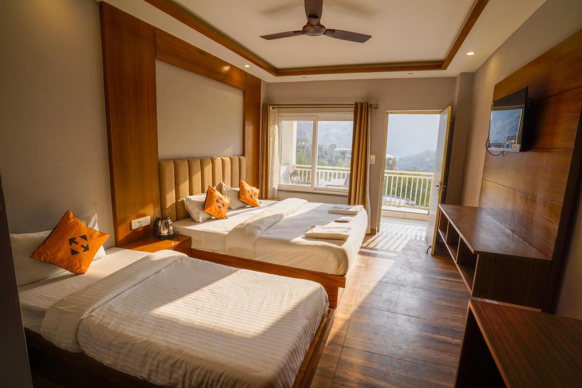 Hide-In Rishikesh, Laxman Jhula Hostel Exterior photo
