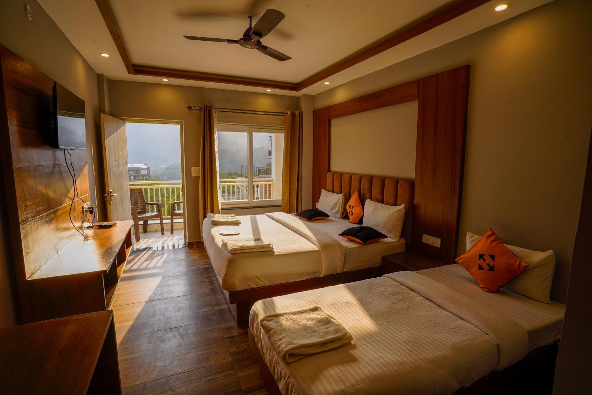 Hide-In Rishikesh, Laxman Jhula Hostel Exterior photo