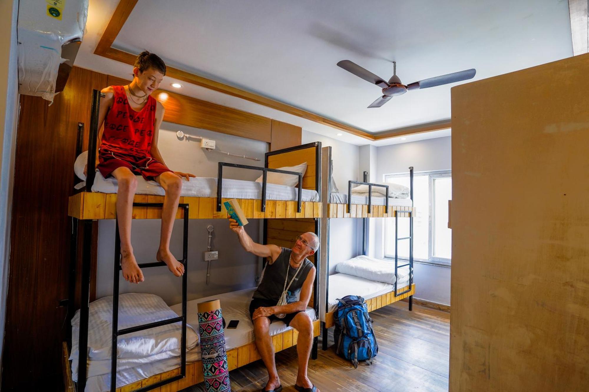 Hide-In Rishikesh, Laxman Jhula Hostel Exterior photo