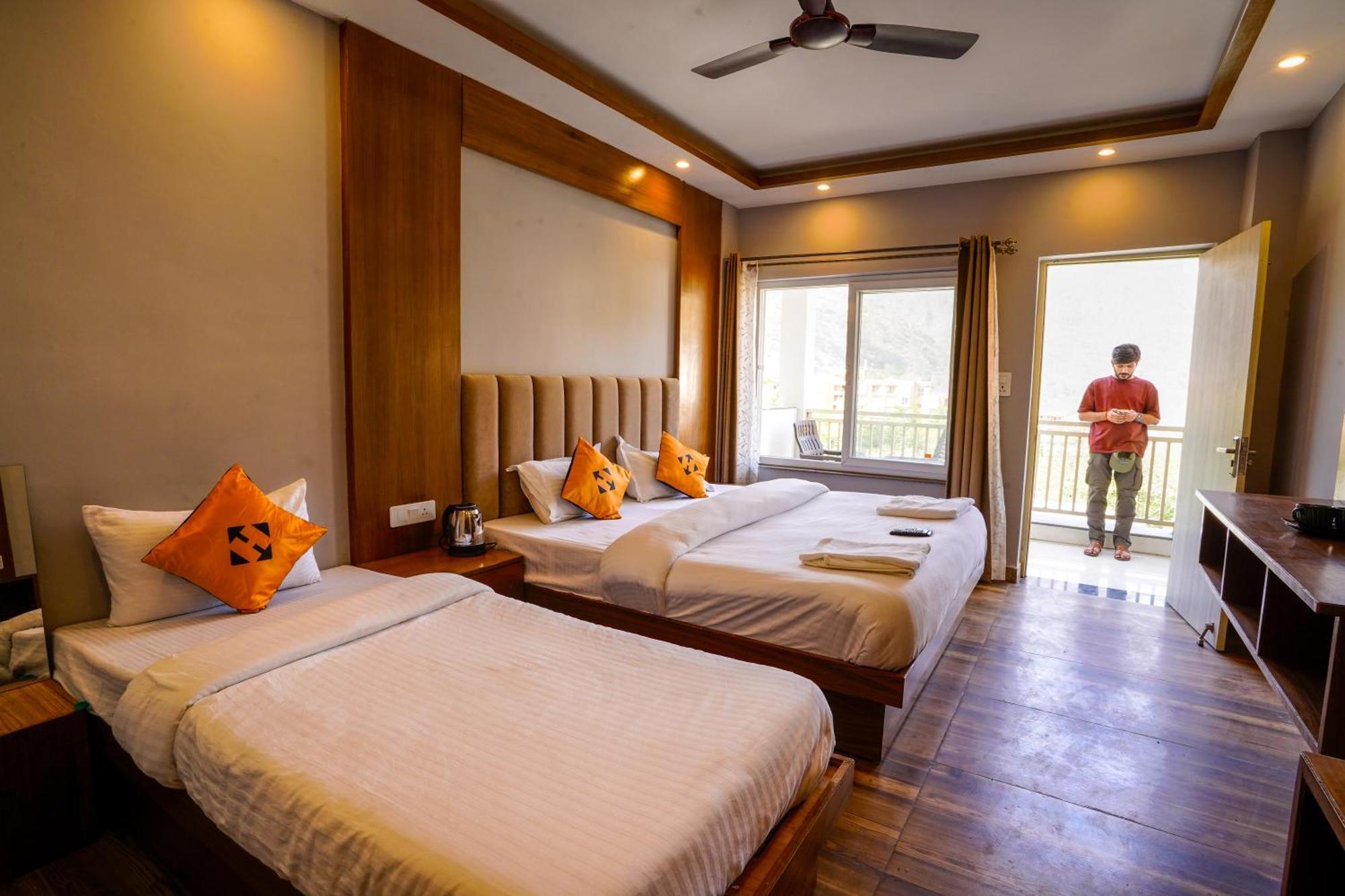 Hide-In Rishikesh, Laxman Jhula Hostel Exterior photo
