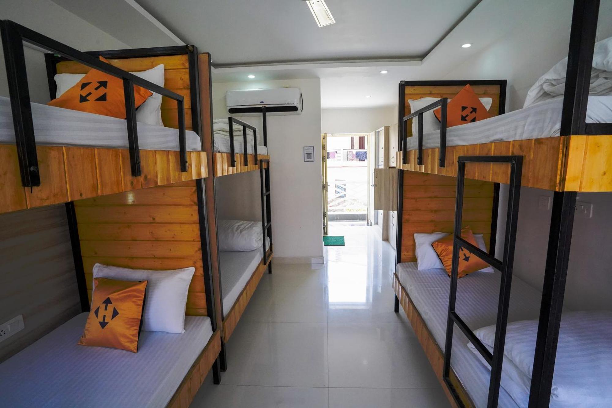 Hide-In Rishikesh, Laxman Jhula Hostel Exterior photo
